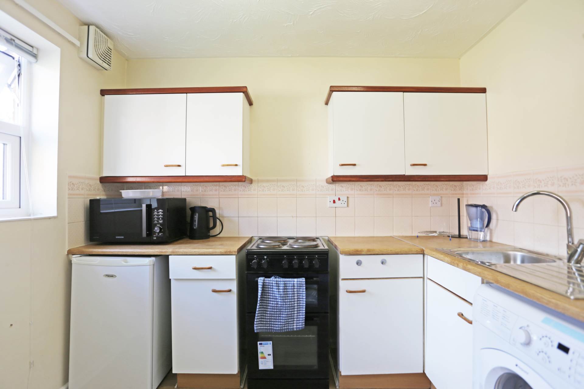 Burns Avenue, Chadwell Heath, Romford, RM6, Image 4