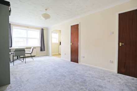 Burns Avenue, Chadwell Heath, Romford, RM6, Image 2
