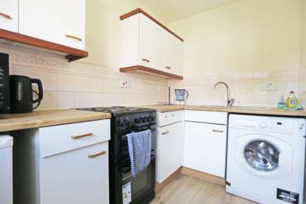 Burns Avenue, Chadwell Heath, Romford, RM6, Image 3