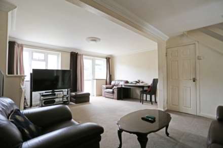 Fleming Gardens, Tilbury, RM18, Image 3