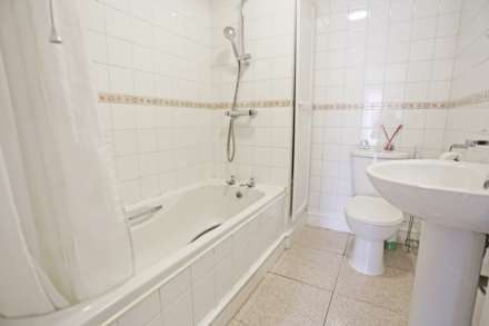 Kingsley Road, Hainault, Fairlop, IG6, Image 10