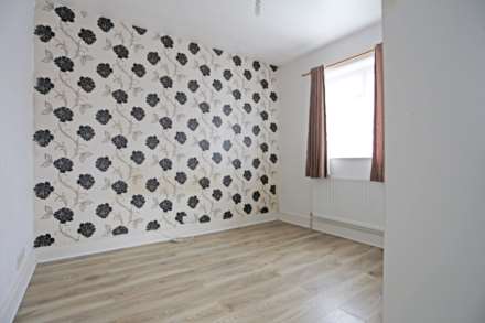 Kingsley Road, Hainault, Fairlop, IG6, Image 5
