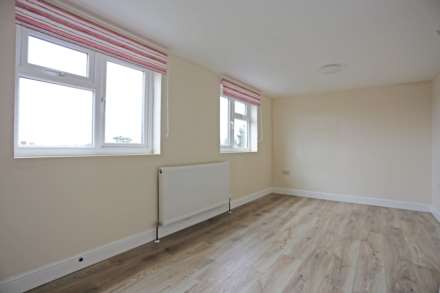 Kingsley Road, Hainault, Fairlop, IG6, Image 8