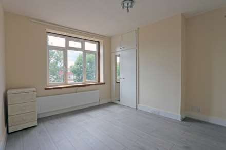 Studley Drive, Ilford, Image 9