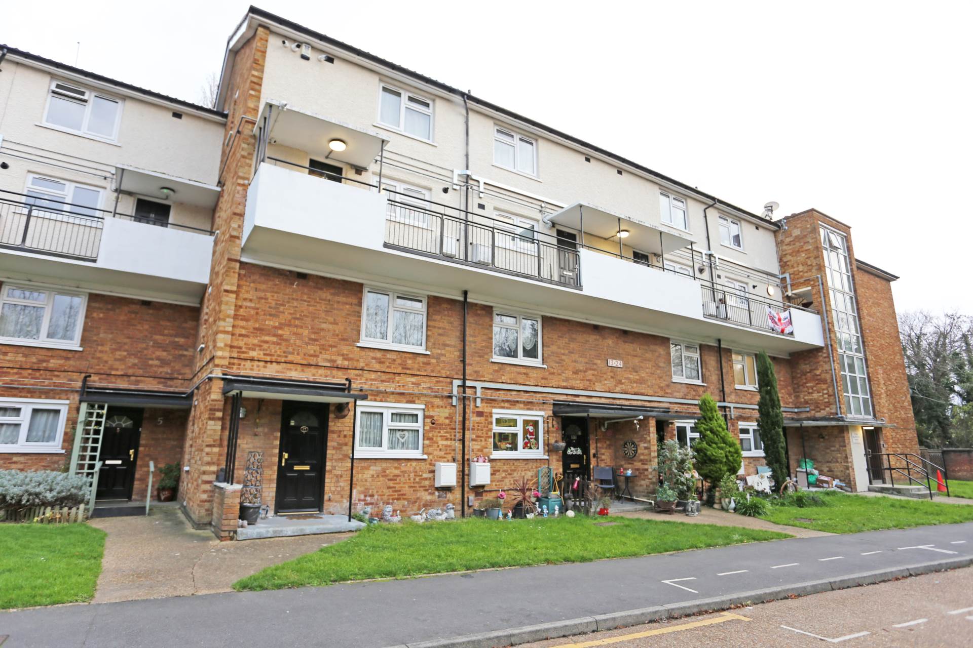 Grantham Court, Chadwell Heath, RM6, Image 1
