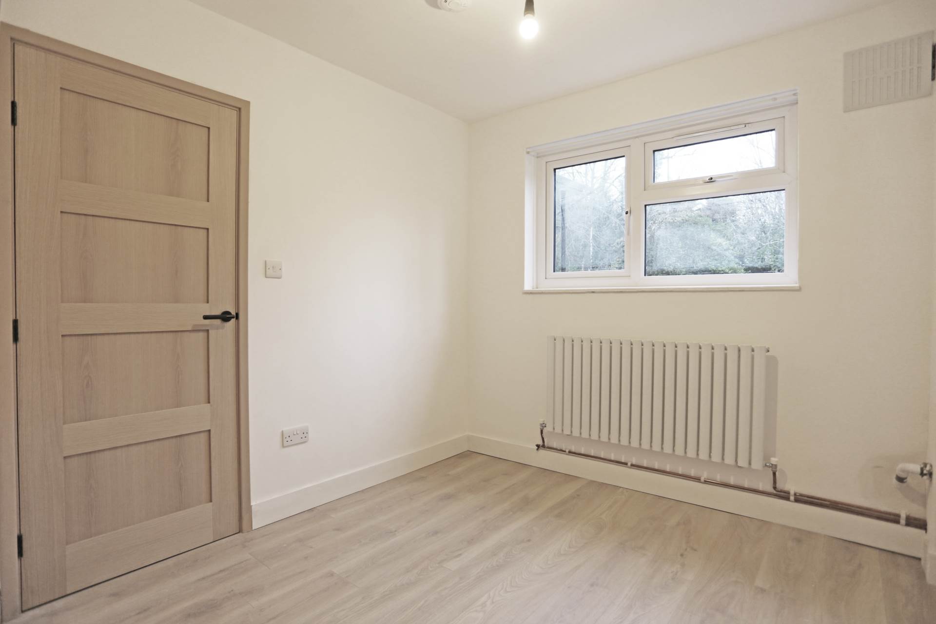 Grantham Court, Chadwell Heath, RM6, Image 8