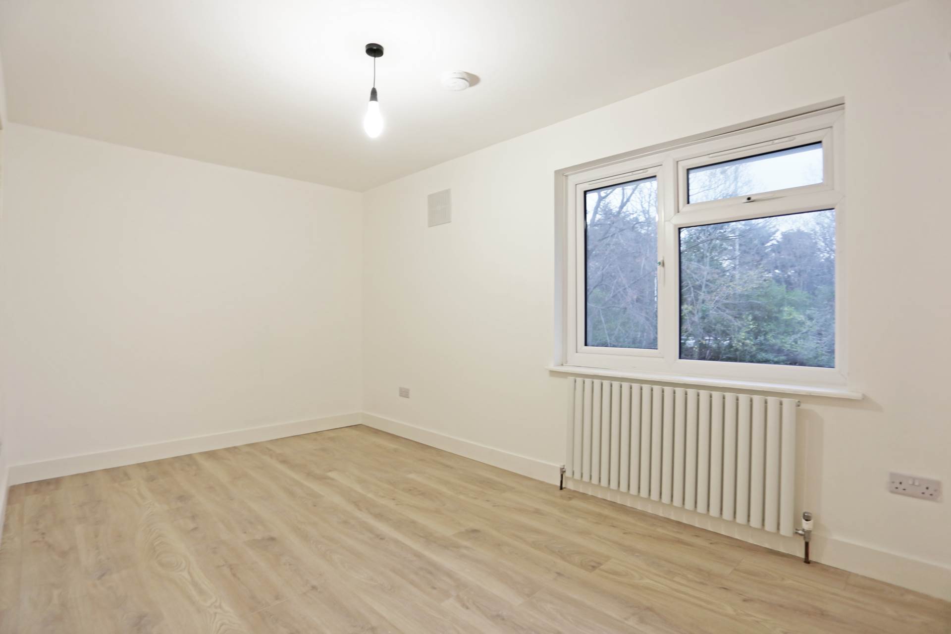 Grantham Court, Chadwell Heath, RM6, Image 9