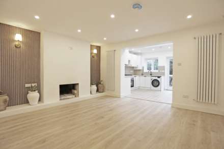 Grantham Court, Chadwell Heath, RM6, Image 5