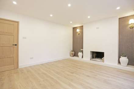 Grantham Court, Chadwell Heath, RM6, Image 6