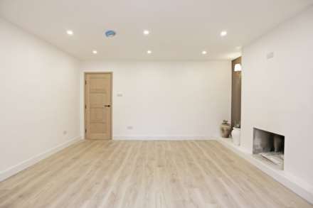 Grantham Court, Chadwell Heath, RM6, Image 7