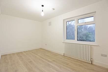 Grantham Court, Chadwell Heath, RM6, Image 9