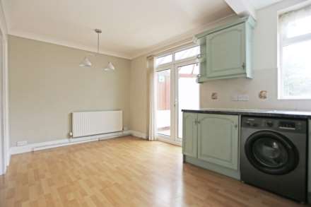 Pondfield Road, Dagenham, RM10, Image 4