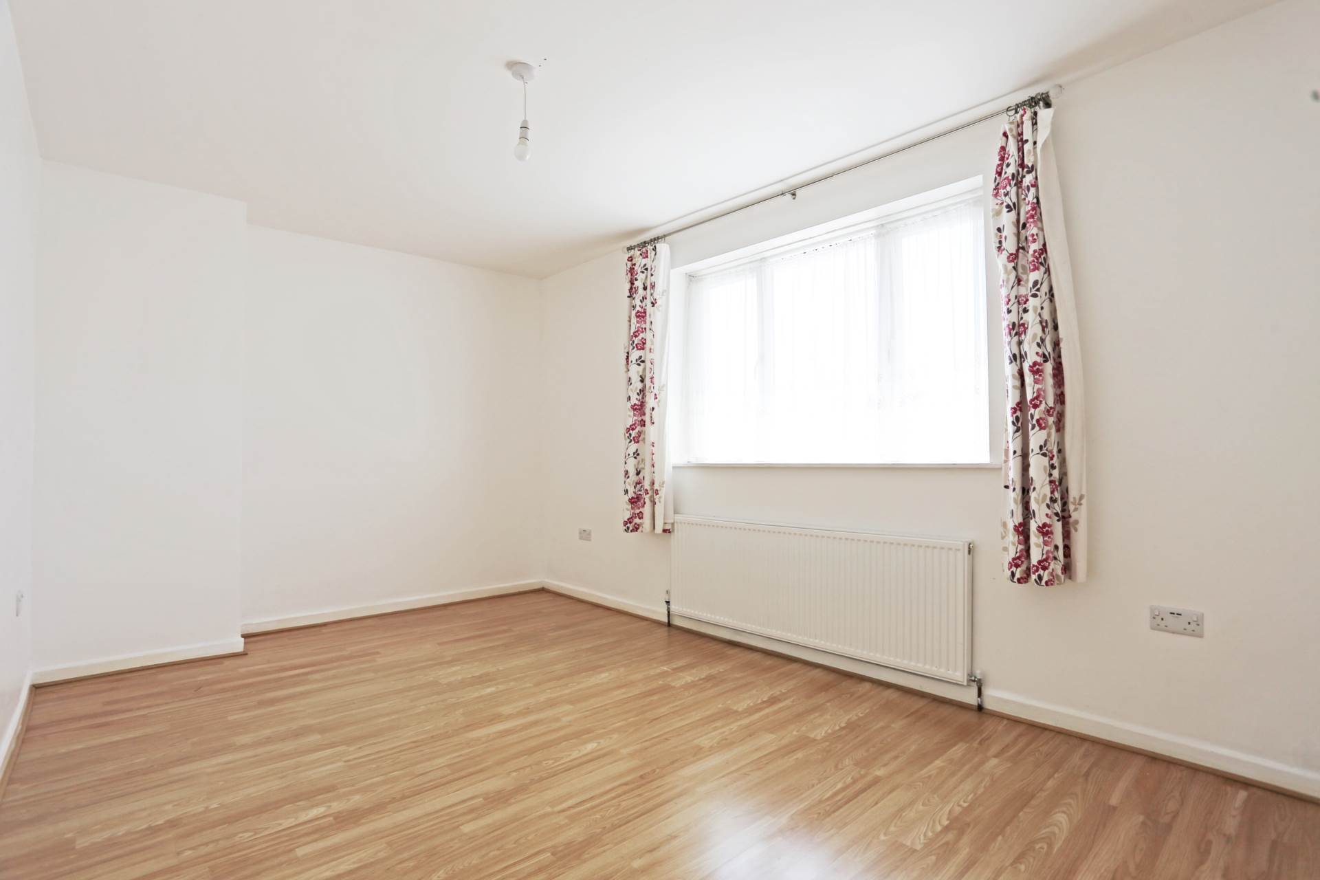 Becontree Avenue, Dagenham, RM8, Image 5