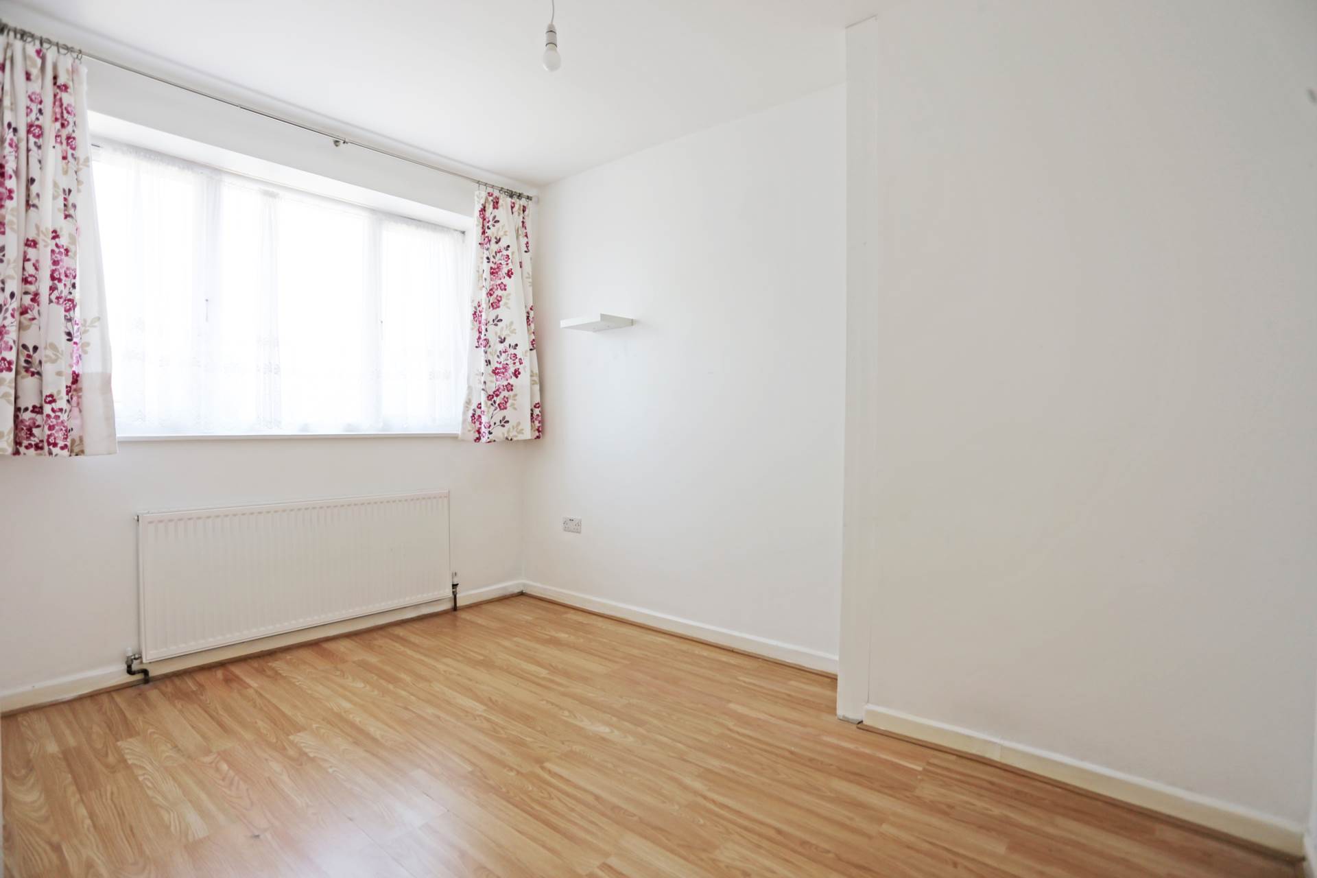 Becontree Avenue, Dagenham, RM8, Image 6