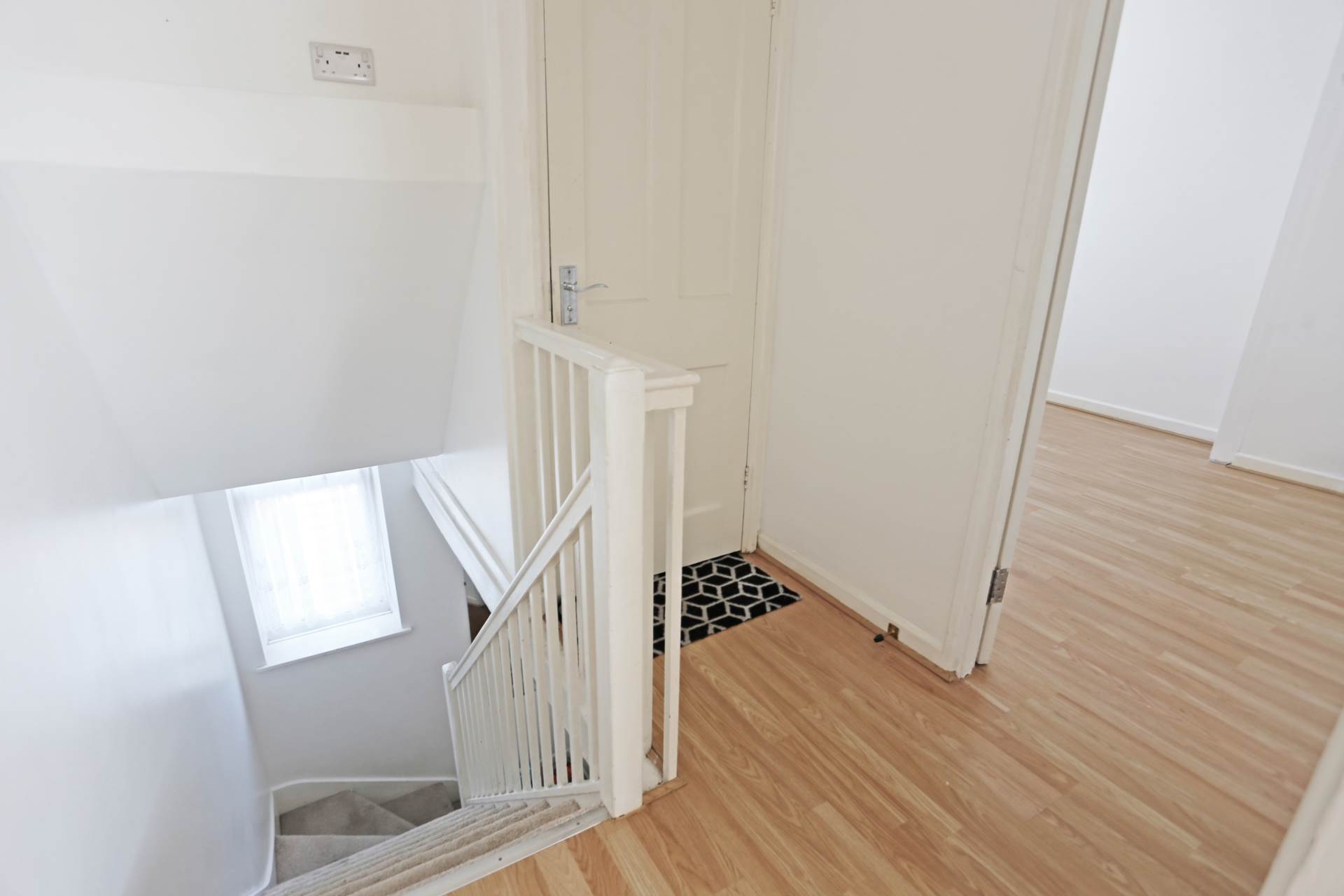 Becontree Avenue, Dagenham, RM8, Image 8