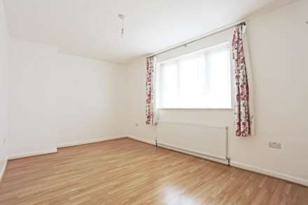 Becontree Avenue, Dagenham, RM8, Image 5
