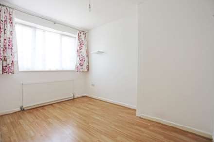 Becontree Avenue, Dagenham, RM8, Image 6
