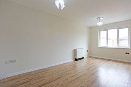 Quarles Park Road, Chadwell Heath, RM6, Image 5