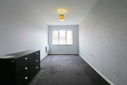 Quarles Park Road, Chadwell Heath, RM6, Image 7