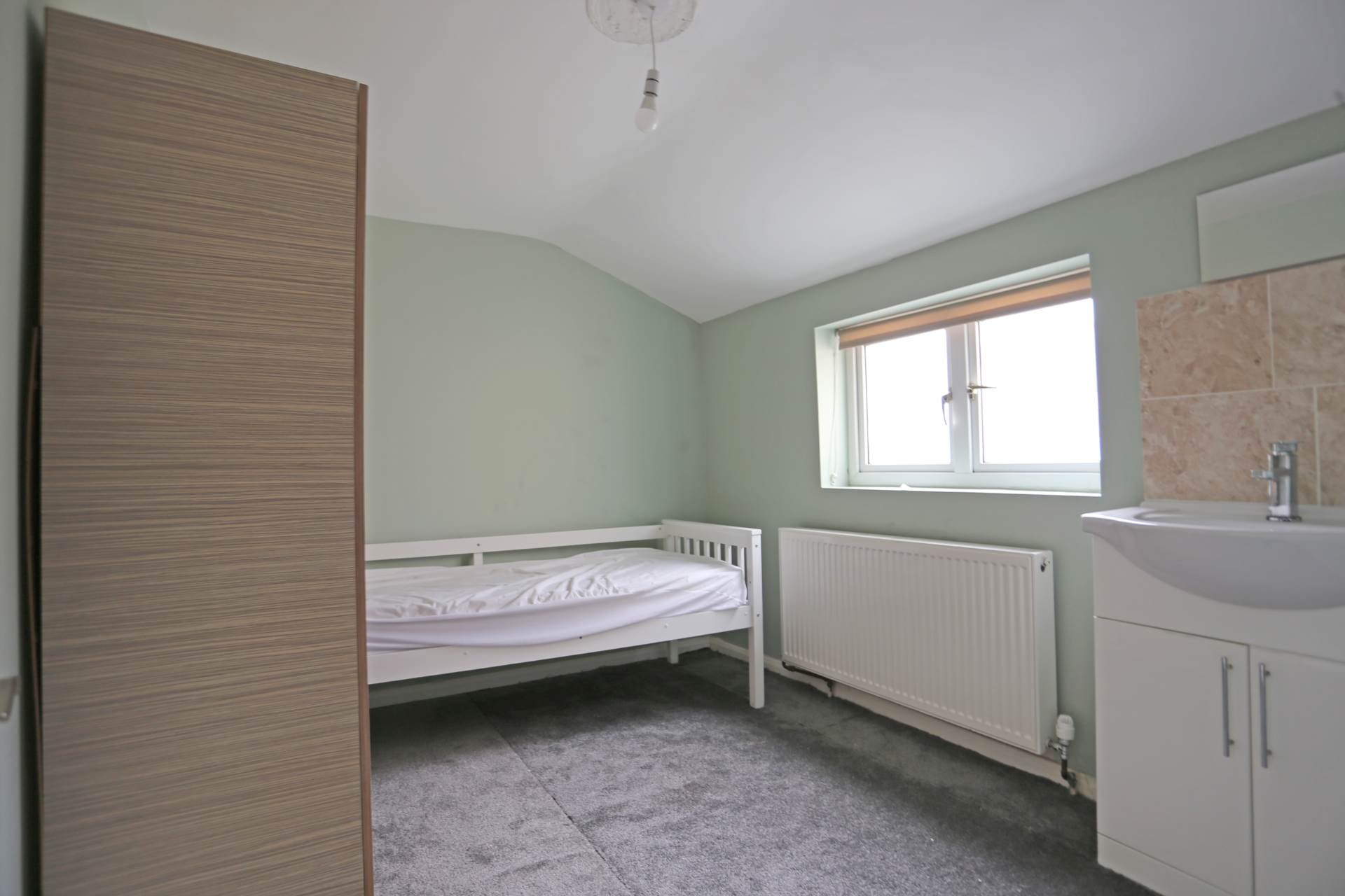 Whalebone Lane South, Dagenham, Image 7