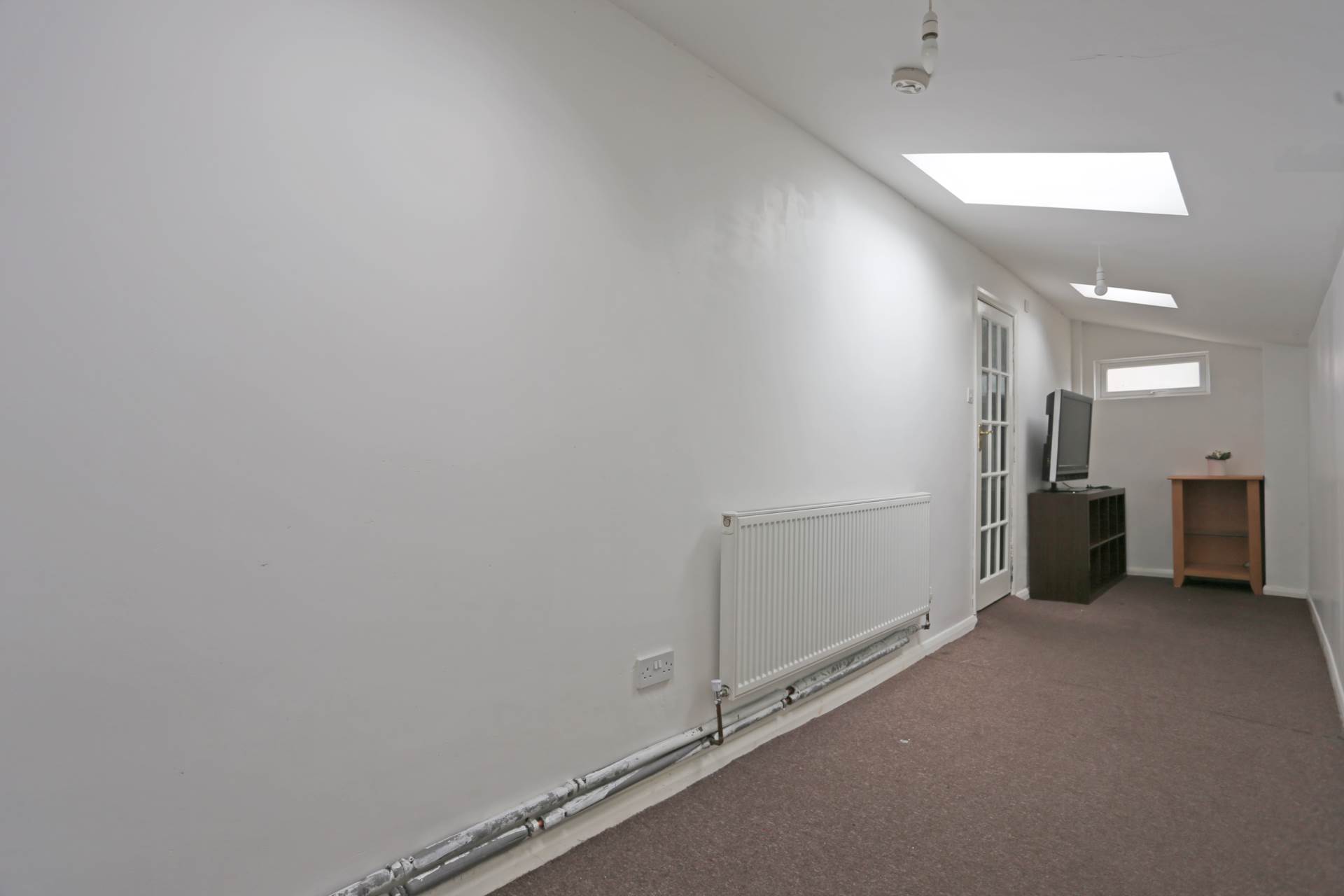 Whalebone Lane South, Dagenham, Image 9