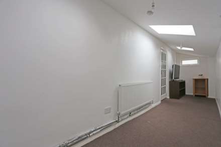 Whalebone Lane South, Dagenham, Image 9