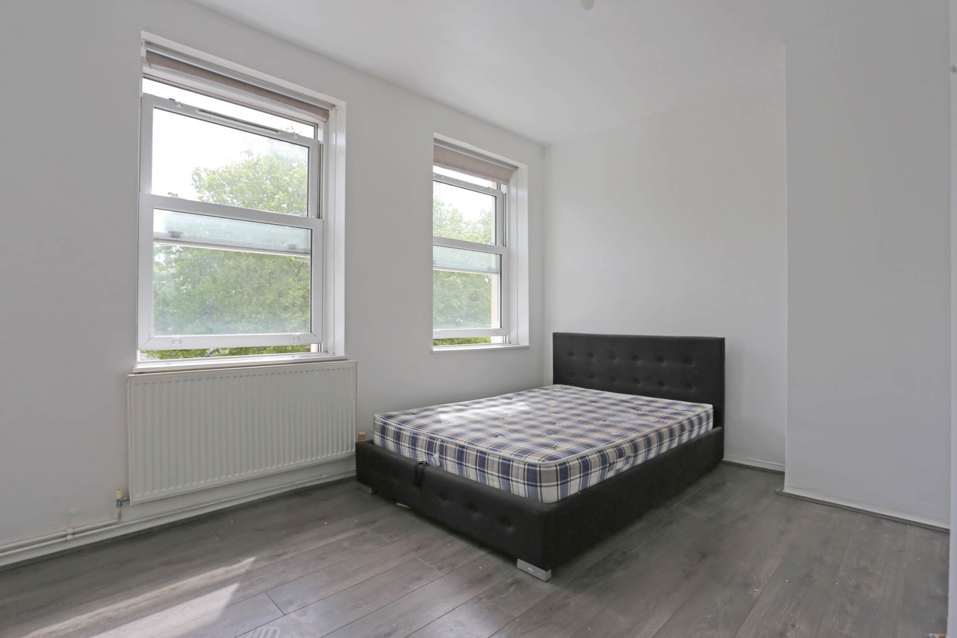 Hutton House, London, Image 6