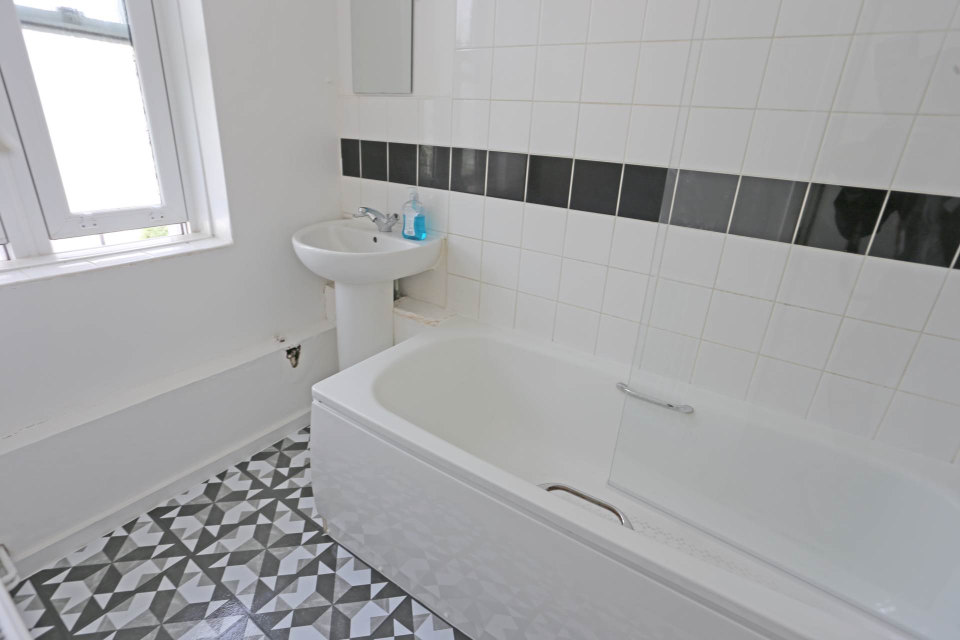 Hutton House, London, Image 7