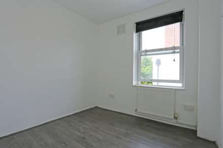 Hutton House, London, Image 5
