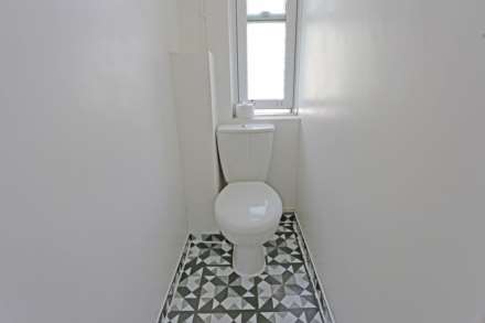 Hutton House, London, Image 8