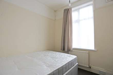 Bute Road, Ilford, Barkingside, IG6, Image 7