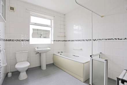 Bute Road, Ilford, Barkingside, IG6, Image 8