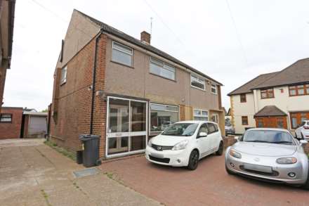 Freshwell Avenue, Chadwell Heath, Romford, RM6, Image 1