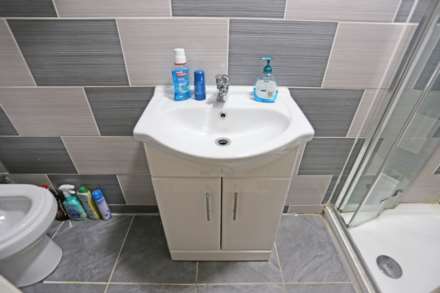 Freshwell Avenue, Chadwell Heath, Romford, RM6, Image 14