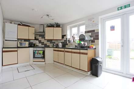 Freshwell Avenue, Chadwell Heath, Romford, RM6, Image 3