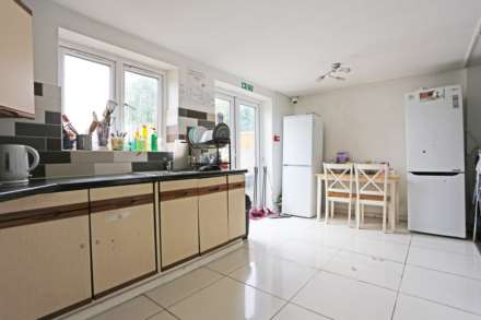 Freshwell Avenue, Chadwell Heath, Romford, RM6, Image 4