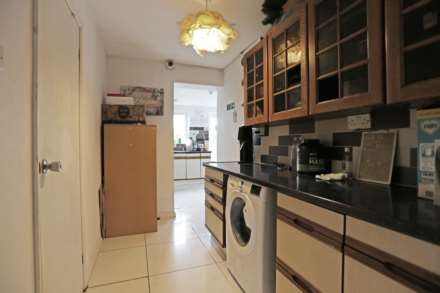 Freshwell Avenue, Chadwell Heath, Romford, RM6, Image 5