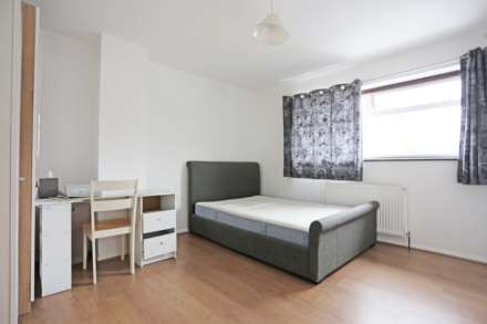 Freshwell Avenue, Chadwell Heath, Romford, RM6, Image 7