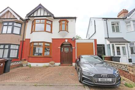 2 Bedroom Semi-Detached, Kings Avenue, Chadwell Heath, Romford, RM6
