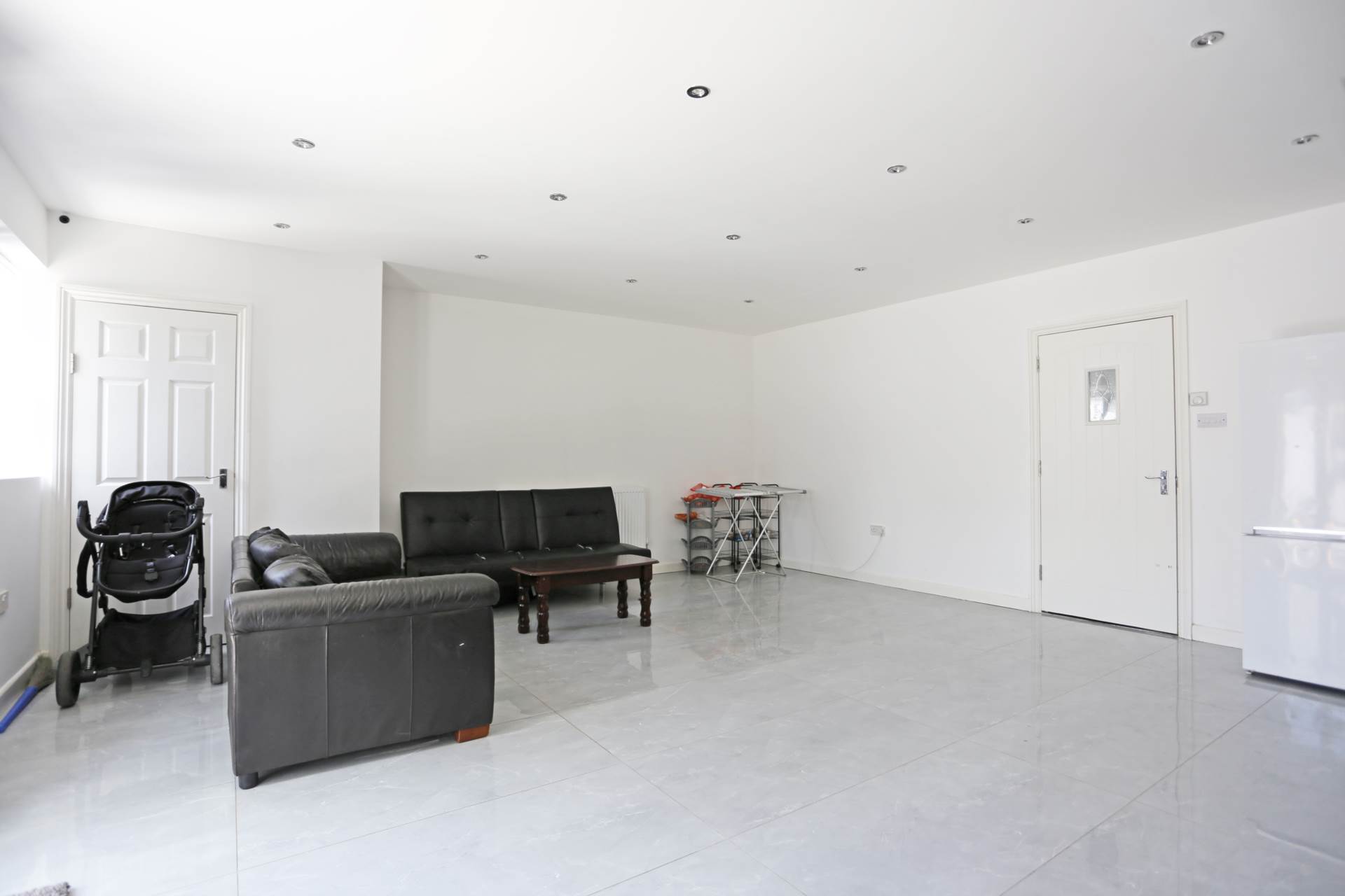 Ainsley Avenue, Romford, RM7, Image 4