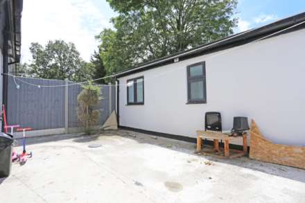 Ainsley Avenue, Romford, RM7, Image 17