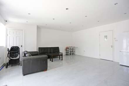 Ainsley Avenue, Romford, RM7, Image 4