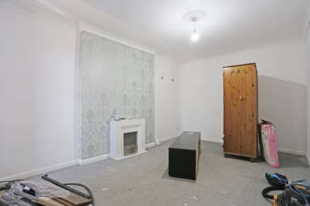 Ainsley Avenue, Romford, RM7, Image 5