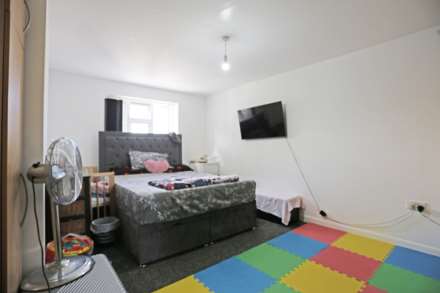 Ainsley Avenue, Romford, RM7, Image 7
