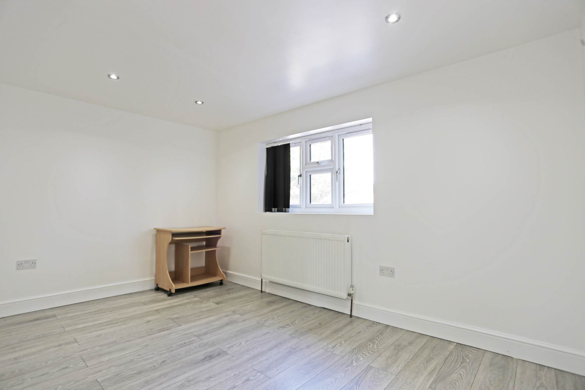 Jutsums Lane, Romford, RM7, Image 6