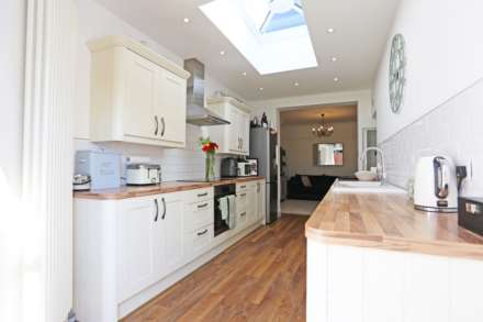 Eastern Avenue East, Romford, RM1, Image 3