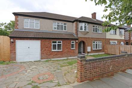 Property For Rent Moray Way, Romford
