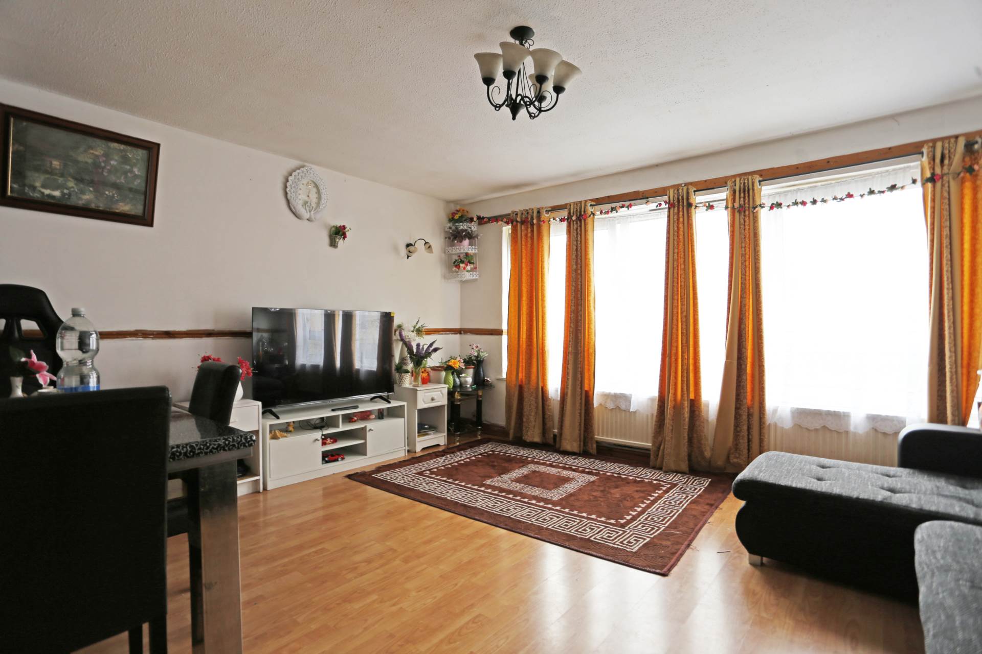 Grantham Road, London, E12, Image 4