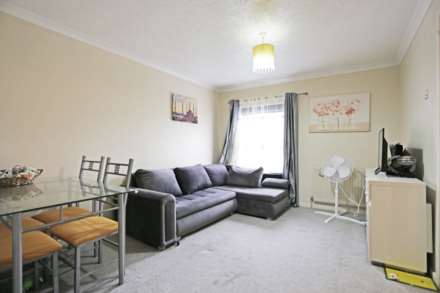 Cranberry Lane, London, E16, Image 3