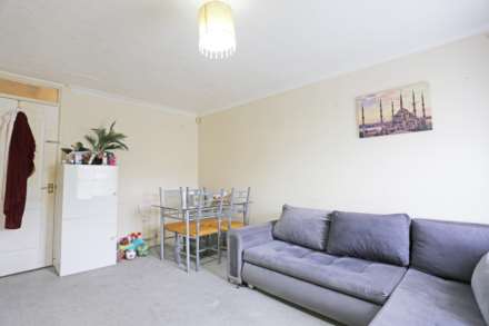 Cranberry Lane, London, E16, Image 4